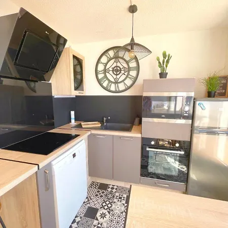 T3 Dernier Etage Avec Grande Terrasse, Parking Et Wifi A - Fr-1-338-506 Apartment *